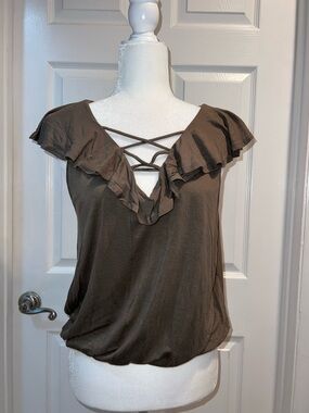 Guess Olive Brown Ruffle Crisscross V-Neck Top size Large
